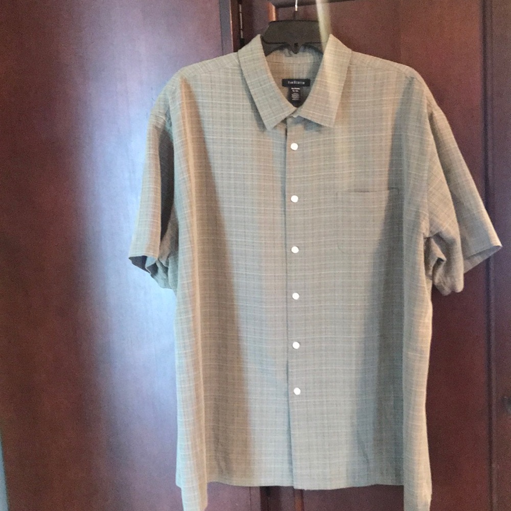 Van Heusen Men's Casual Button Down Shirt - Green